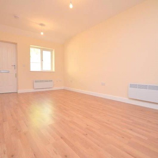 1 bedroom bungalow to rent - Photo 1