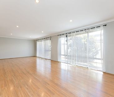 Modern, Low-Maintenance Living in Beckenham - Photo 1