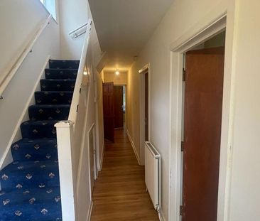 5 bedroom semi-detached house to rent - Photo 2