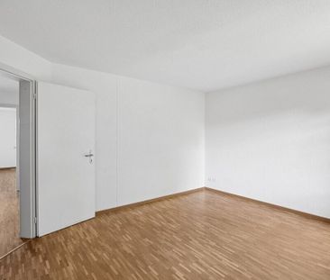 Helle Wohnung mit Cheminée - Foto 5