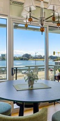 Janion Waterfront - 2 Bed 2 Bath - Iris Properties - Photo 1