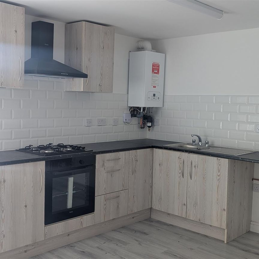 2 Beds - Apartment - - Photo 1