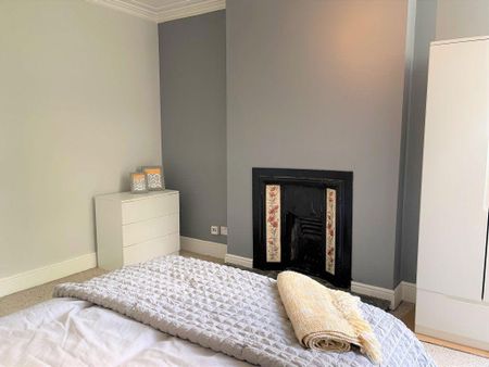 1 bedroom in a house share to rent - Photo 3