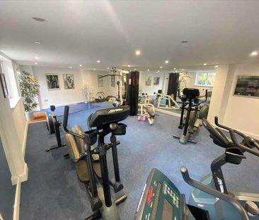 Mercury House, Heathcroft, Ealing, W5 - Photo 2
