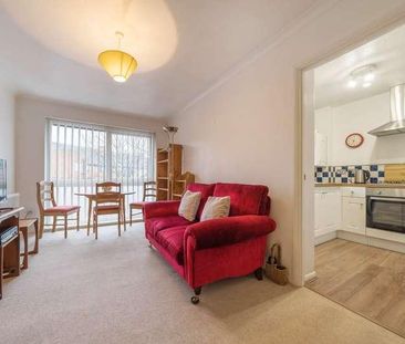 Laleham Road, Shepperton, Surrey, TW17 - Photo 3