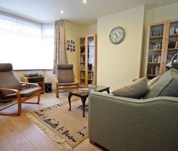 4 bedroom semi-detached house to rent - Photo 1