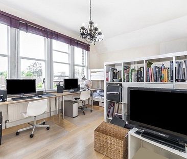 Flat To Let in Arkwright Road, Hampstead, London, NW3 | TK International - Photo 1