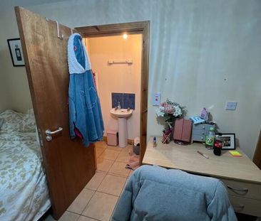 Unit 1, 82 Fitzroy Avenue, Belfast, BT7 1HX - Photo 3