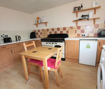 3 bedroom flat to rent - Photo 5