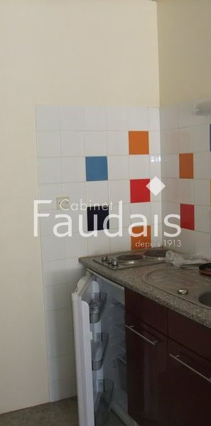 Location Appartement 1 pièce 19m² COUTANCES 50200 - Photo 1