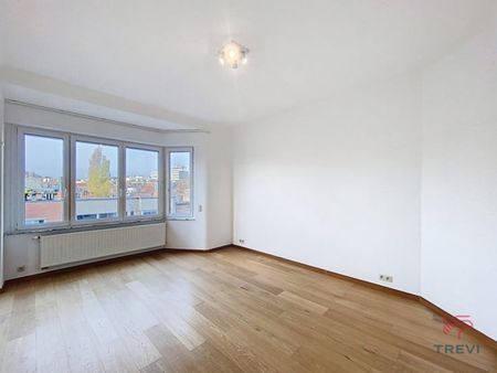 Appartement te huur - Foto 2
