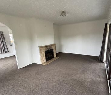 Great Family Home in Convenient Location - Photo 2