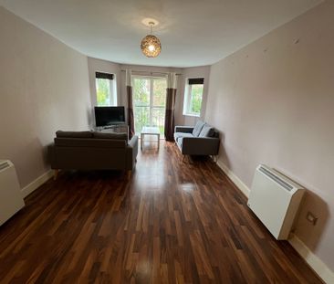 Heron House, Lawrence Street - P10588 - Photo 2