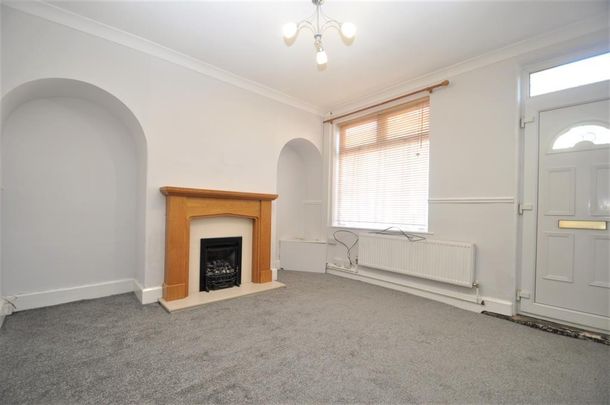 2 bedroom terraced house to rent - Photo 1