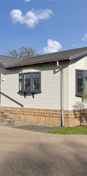 2 bedroom bungalow to rent - Photo 1