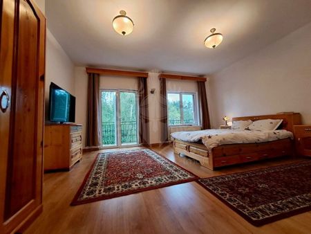 VILA LUMINOASA CU TEREN GENEROS | VALENII DE MUNTE - Fotografie 2