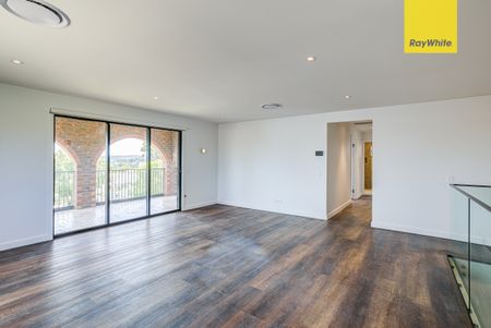 33 Bakewell Street, Mount Gravatt East QLD 4122 - House For Rent | Domain - Photo 2