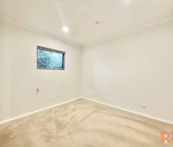 Modern 2X2 Ground Floor Apartment in Prime Location - Photo 3