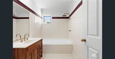 PICTURE THIS, BUT WITH ALL YOUR STUFF IN IT. - Photo 5