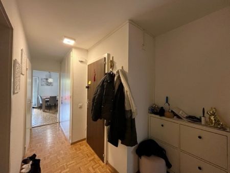 Agréable appartement de 3 pièces au 1er étage proche du centre ville - Photo 3