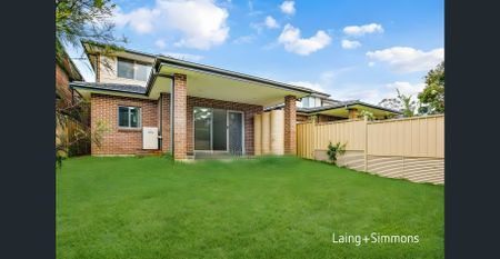 Beautiful four-bedroom home in central location - Photo 2