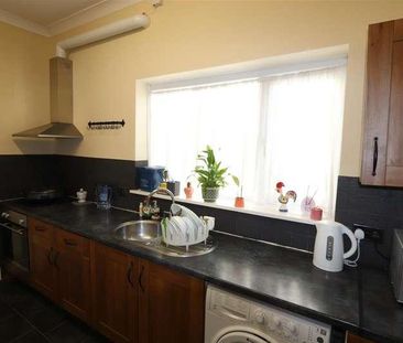 Brightwell Avenue, Westcliff-on-sea, SS0 - Photo 5