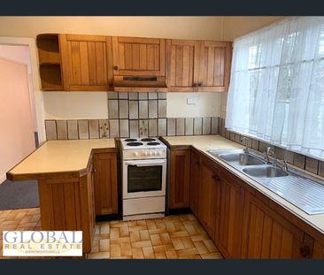 6 Levy St, Pendle Hill, NSW 2145 - Photo 2