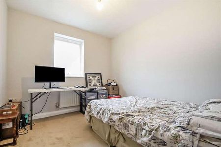 Admiralty Close, West Drayton, UB7 - Photo 4