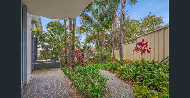 Furnished ground floor apartment in fantastic location - Photo 1