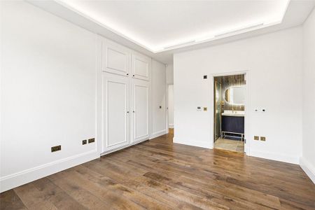 3 bedroom flat to rent - Photo 4