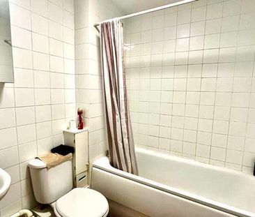 Grove Road, Sutton, SM1 - Photo 1