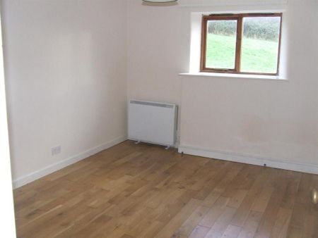 2 bedroom barn conversion to rent - Photo 2