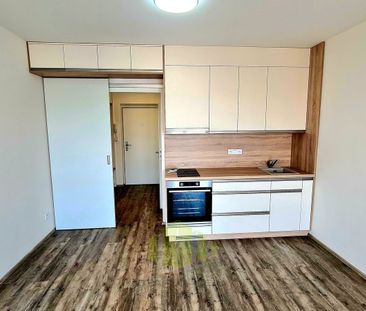 Pronájem bytu 1+kk a garsoniéry 34 m² - Photo 2