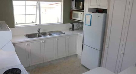 Close to town - Photo 3