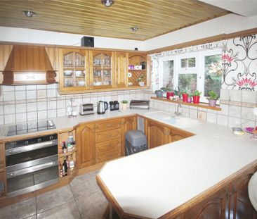 2 bedroom semi-detached house to rent - Photo 5