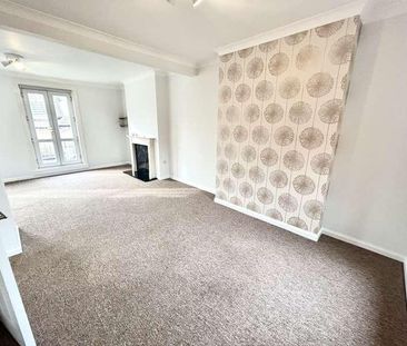 Russell Road, Felixstowe, IP11 - Photo 2