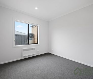 Brand New Family Home in a Growing Sunbury Community - Photo 3