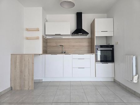 Location Appartement 2 pièces 48m² - Photo 3