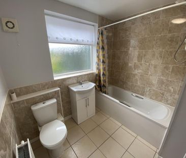 3 bedroom terraced house to rent - Photo 4