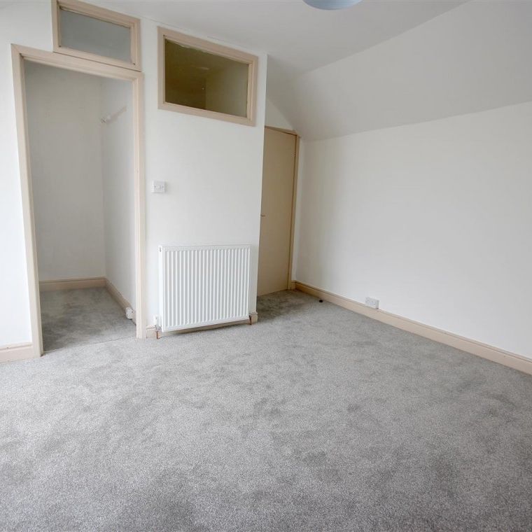 3 Bedroom House - Terraced To Let - Photo 1