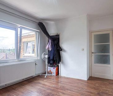 Appartement te huur in Saint-Nicolas voor € 950 met 3 slaapkamers - Photo 4