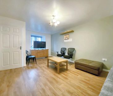 1 bedroom in a house share to rent - Photo 3