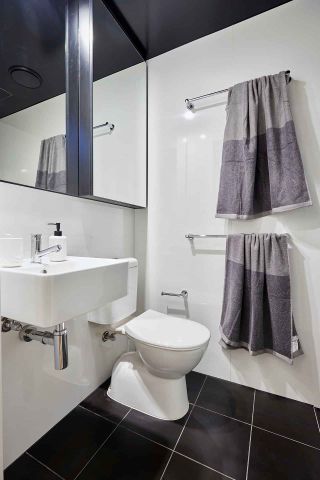 2 Bedroom Ensuite, Double Bed - Photo 5