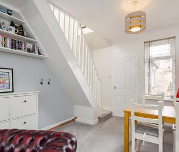 2 bedroom terraced house to rent - Photo 4