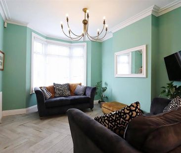 3 bedroom semi-detached house to rent - Photo 3