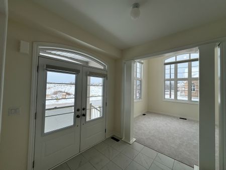 For Lease - 1 Wayne Allison Drive, Georgina, Ontario - Photo 5