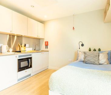 Studio to rent - Photo 1