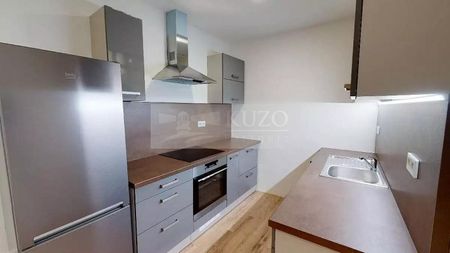 Pronájem bytu 3+kk 45 m² - Fotografie 3