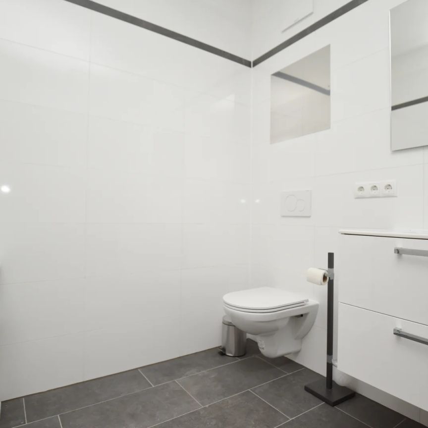 Entzückende, moderne, vollmöblierte Garconniere mit 40m² - 3D-Rundgang vorhanden! - Photo 1