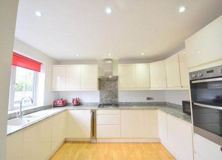 3 bedroom end of terrace house to rent - Photo 5